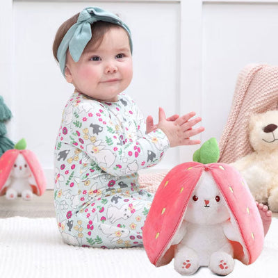 Peluche-lapin-fraise-amusante